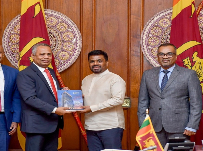 மக்கள் வங்கி, இலங்கை வங்கி மற்றும் தேசிய சேமிப்பு வங்கி ஆகியவற்றின் 2025 வருடாந்த அறிக்கைகள் ஜனாதிபதியிடம் கையளிப்பு